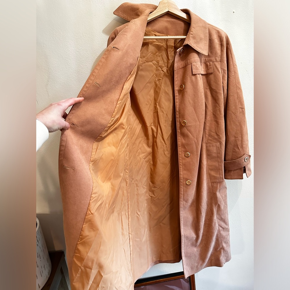 Vintage Forecaster Of Boston Union Trench Coat
Size xs